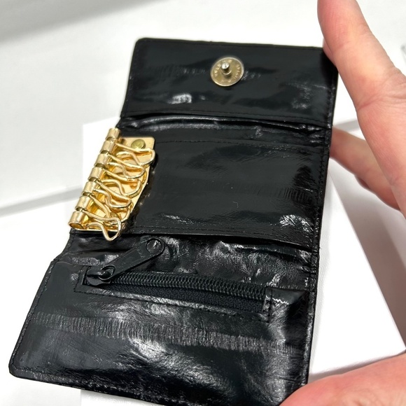 Genuine Eel Skin Key Holder Tri-Fold Small Organizer Wallet with Snap Closure - Picture 7 of 14